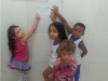 Atividade de adesivagem - Escola EMEI Dilma Calmon - Juazeiro-BA - 22.05.15