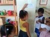 Atividade de adesivagem - Escola EMEI Dilma Calmon - Juazeiro-BA - 22.05.15